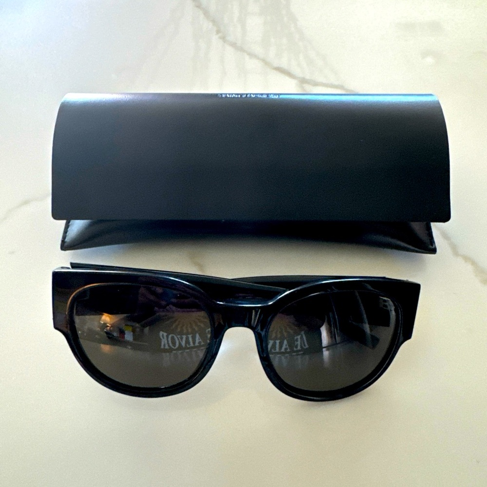 Saint Laurent YSL SLM19 shiny Black Sunglasses 54x 21  135